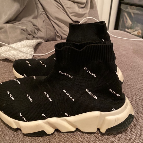 BALENCIAGA HIGH TOP SPEED SNEAKERS (Authentic) - Picture 3 of 11